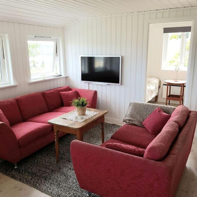 Lys Og Lettstelt Leilighet Med Utsikt Over Byen Apartment Sandefjord Exterior photo